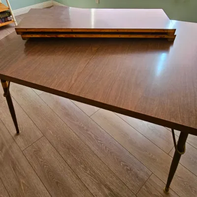 Vintage "Walter of Wabash" Laminate Top Extendable Dining Table.