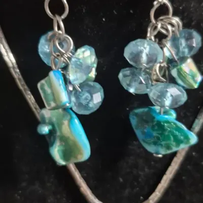 Sale Photo Thumbnail #198: SoHo smooth turquoise stone, silver tone Necklace & Earrings match
necklace is 14" on a square sterling chain...fabby and marked on the clasp

Earrings are unbranded but match as set