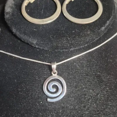 Sale Photo Thumbnail #203: Sterling Spiral Pendant On Snake 925 Sterling Chain & Pr. Earrings [2g]