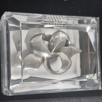 Sale Photo Thumbnail #47: Vintage KRYDELL solid Sterling Silver Brooch ~ rare / retired Studio Runway brooch [17g]
solid sterling.....runway edition for Drydell
marked clearly
comes in lucite presentation case