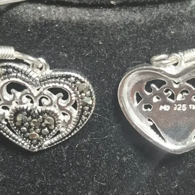 Sale Photo Thumbnail #278: Vintage Rhinestone Choker w/ Sterling Silver heart Earrings ~ marked
Necklace is classic 1980s vintage, with J-clasp closure
Filigree Hear Earrings ~ marked 925
