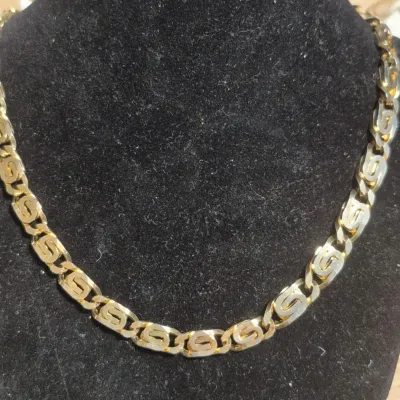 Sale Photo Thumbnail #86: Byzantine gold tone chain by Les Bernard 18"
exc. condition, all links move properly, well cared for