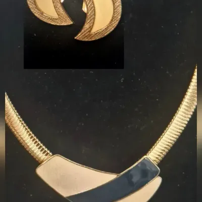 Sale Photo Thumbnail #235: TRIFARI gold tone Necklace w/ Navy and Cream Enameled choker& BEREBE Earrings 
Set of clip on BEREBE vintage earrings to match