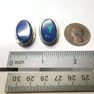 Sale Photo Thumbnail #133: Vintage Sterling Silver 925 Natural Azurite Malachite Oval Earrings (15.0 grams)
> Earrings  are  1." dia.  with clasp closure
> stunning design with bezel insert of stones
> filigree on flat part of the bezels