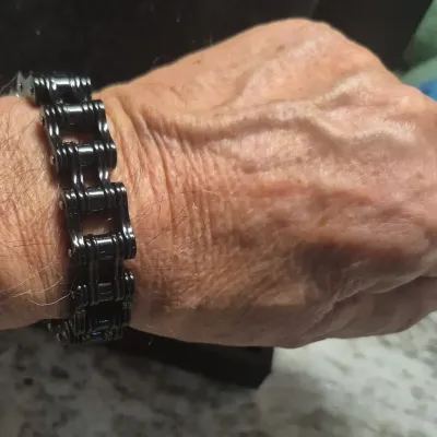 Sale Photo Thumbnail #60: BLACKJACK Stainless Steel "bike chain" black anodized Men's Bracelet [73g]
> official logo & marked Stainless> 10" length 73g.wgt.