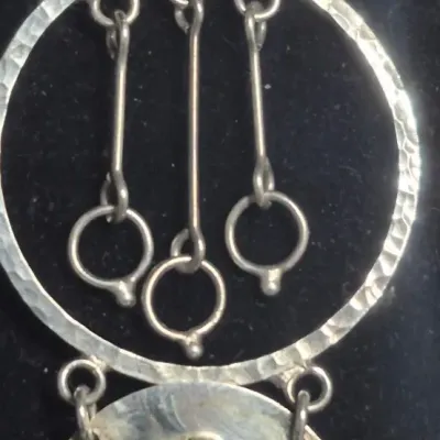 Sale Photo Thumbnail #80: Vintage Modernist Israeli Sterling Silver 925 Pendant & Onyx 925 Earrings coord.

Chain is sterling ....... 15” long.

Vintage Modernist Israeli Sterling Silver 925 pen