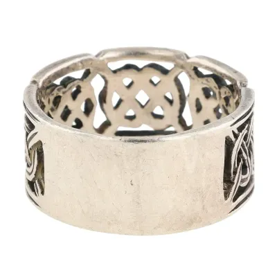 Sale Photo Thumbnail #200: Sterling Celtic Knot Ring[ Sz 12], 8.8g
cleaned and toned to luster