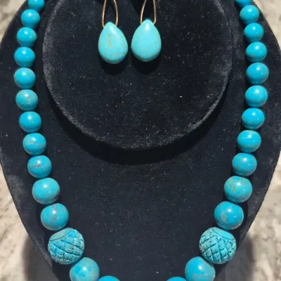 Sale Photo Thumbnail #232: Turquoise Dyed Howlite bead 18" Necklace & Earring Set