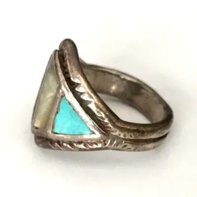 Sale Photo Thumbnail #10: Vintage Ring tested 925 STERLING SILVER Size 7 Turquoise Abalone Shell
Vintage Ring tested 925 STERLING SILVER Size 7 Turquoise Abalone Shell