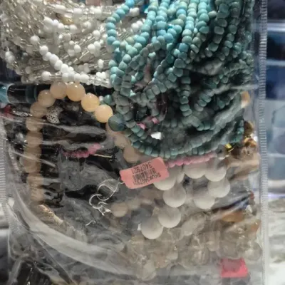 Sale Photo Thumbnail #285: 5 LBS. of Xcl. Fashionable jewels ~ GREAT Necklaces / Bangles / Beads ~ 5 pounds !!!!!
all VG saleable products, no parts, broken junk. ....just ready to bag and resell