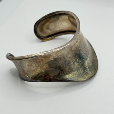 LOT 147F: Vintage 925 Sterling Silver Cuff Bracelet (35.4gtw)
