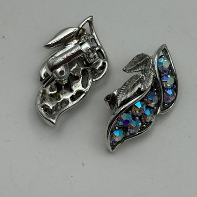 LOT 159J: Vintage Pretty in Pink Jewelry Collection