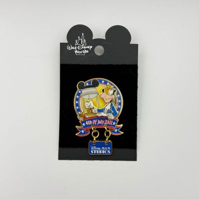 LOT 112P: LE3500 Disney’s MGM Studios 4th of July, 2001 Goofy Dangler WDW Trading Pins (3)