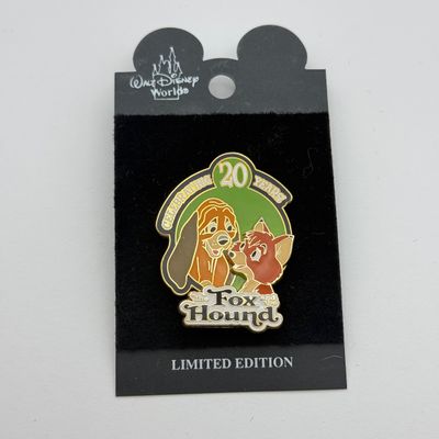 LOT 119P: WDW Animal Trading Pins: LE3500 The Fox and the Hound 20th Anniversary, Cheshire Cat, Simba, Aristocats Duchess, Chip...