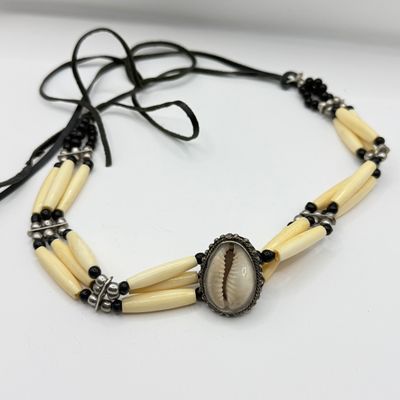 LOT 146F: Mother of Pearl Inlay 925 Cuff & Shell Choker Necklace