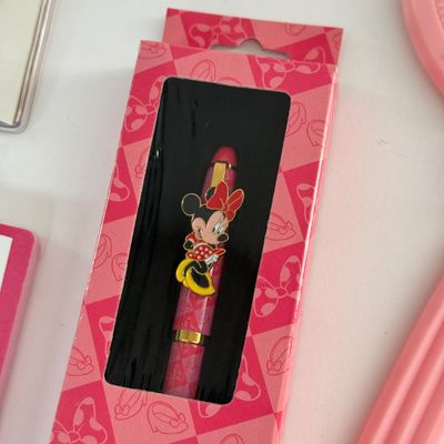 LOT 95A: Vintage Minnie Mouse Play Vanity Set, Minnie Mouse Bookmark, Sticky Notepad & NIP Pen