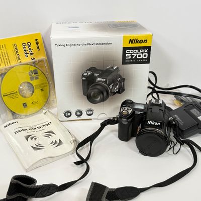 LOT 72A: Nikon CoolPix 5700 Digital Camera w/ Box & Manuals