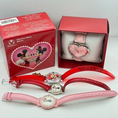LOT 214J: Disney Minnie Mouse Watches incl Heart Valentine Pink NIP
