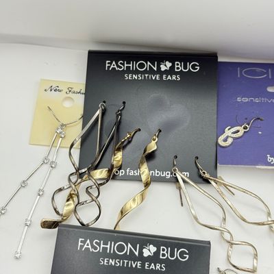 LOT 165J: NWT Pierced Earrings & More