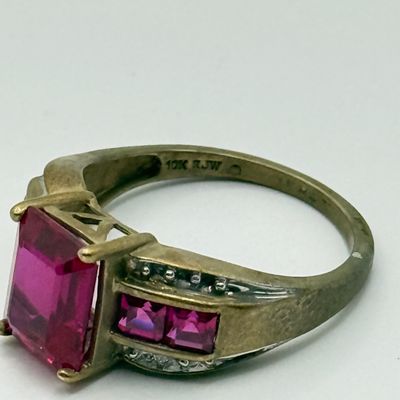 LOT 151F: Vintage size 7 10k RJW Gold Ring (3.6gtw)