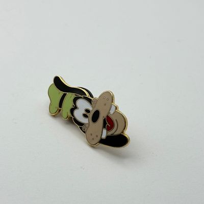 LOT 123P: LE5000 MGM Studios 4th of July, 2001 Goofy Dangler Pin & More Disney Trading Pins: Toy Story, Country Bear Jamboree, Star...