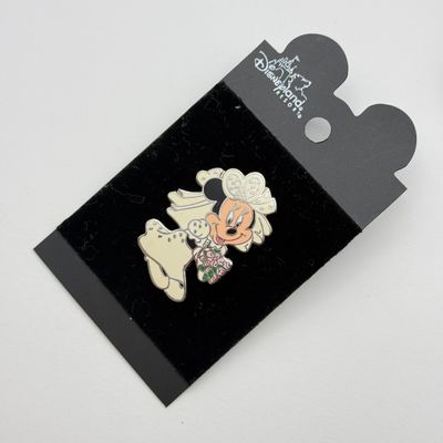 LOT 121P: Disney's Wedding Pavilion Slider Pins (2), Fairytale Weddings Bride Minnie WDW Trading Pin & Mickey & Minnie Mouse...