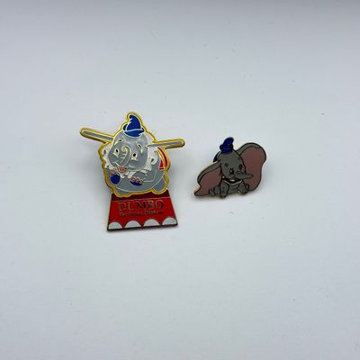 LOT 119P: WDW Animal Trading Pins: LE3500 The Fox and the Hound 20th Anniversary, Cheshire Cat, Simba, Aristocats Duchess, Chip...