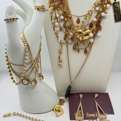 LOT 164J: Goldtone Necklaces, Bracelets & Rings