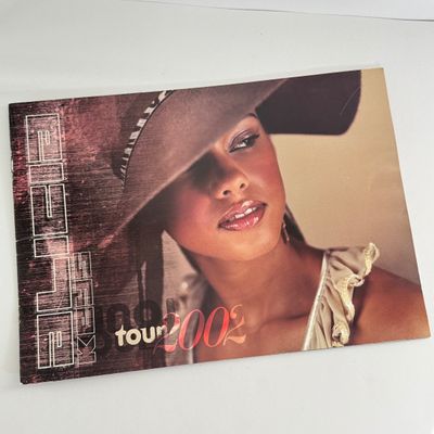LOT 100A: CDs, Tapes & DVDs: Pussycat Dolls, Destiny's Child (including CD Signed by all 3 Members), Alicia Keys & More
