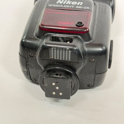 LOT 70A: Nikon Speedlight SB-25 External Flash, Nikon DX Lenses: 18-55mm & 55-200mm, Nikon Camera Bag & More