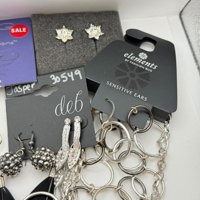 LOT 165J: NWT Pierced Earrings & More