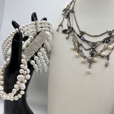 LOT 162J: Vintage Freshwater Pearl Bracelet, Faux & Freshwater Pearl Necklaces