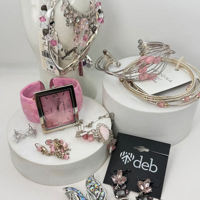 LOT 159J: Vintage Pretty in Pink Jewelry Collection