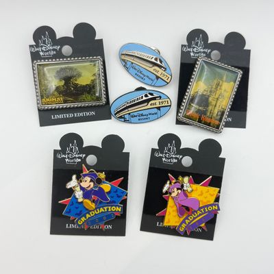 LOT 116P: WDW Trading Pins: LE5000 Magic Kingdom & Animal Kingdom, Pair of Mickey & Minnie LE5000 Graduation Pins & 2001...