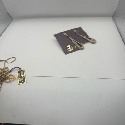 LOT 164J: Goldtone Necklaces, Bracelets & Rings