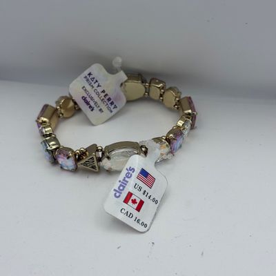 LOT 174J: Large Lot of NWT Claire's Jewelry