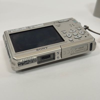 LOT 68A: Canon Sure Shot Z180u & Sony Cyber Shot DSC-T1 w/ Charging Dock