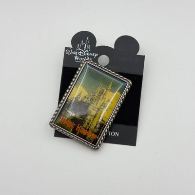 LOT 116P: WDW Trading Pins: LE5000 Magic Kingdom & Animal Kingdom, Pair of Mickey & Minnie LE5000 Graduation Pins & 2001...
