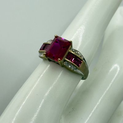 LOT 151F: Vintage size 7 10k RJW Gold Ring (3.6gtw)