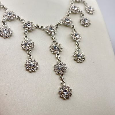 LOT 169J: Flower Pattern Vintage Necklaces & More