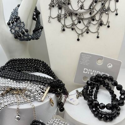 LOT 161J: Multi Strand Necklaces, Divided NWT Bracelet, Beaded Choker/Bracelet Sets & More
