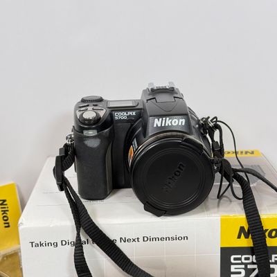 LOT 72A: Nikon CoolPix 5700 Digital Camera w/ Box & Manuals
