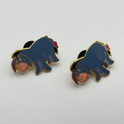 LOT 122P: Disney Characters Trading Pins: Winnie the Pooh, Pinocchio, Bashful, Mary Poppins & Quasimodo