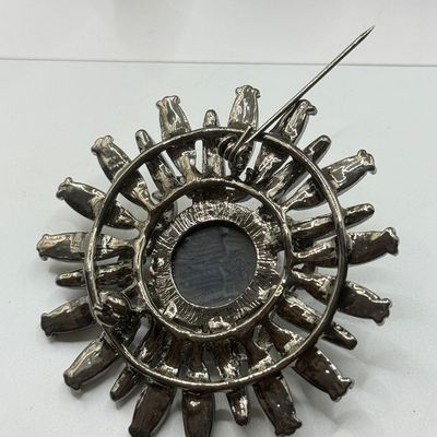 LOT 156J: Vintage Amber & Brass Toned Jewelry Collection