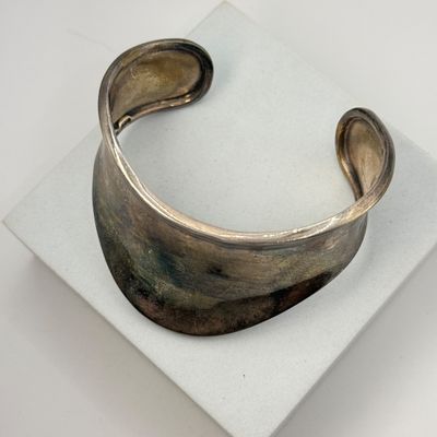 LOT 147F: Vintage 925 Sterling Silver Cuff Bracelet (35.4gtw)
