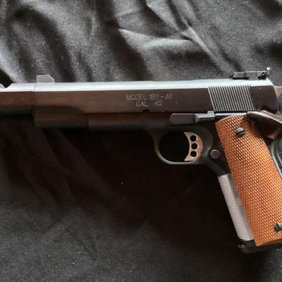 No. 21-Spring Field Armory 1911- A1 Factory Comp. Semi Auto 45