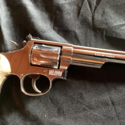 No. 4- Smith & Wesson 19-5 Revolver 38 Special