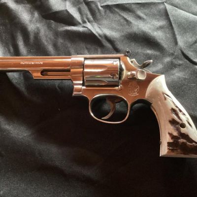 No. 4- Smith & Wesson 19-5 Revolver 38 Special
