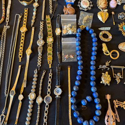 Sale Photo Thumbnail #46
