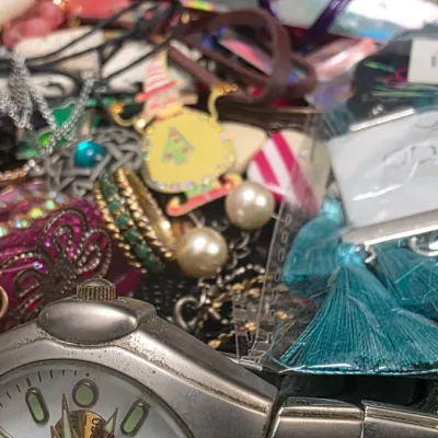 Large Mixed Costume Jewelry & Fashion Accessories Lot | Watches, Necklaces, Earrings & More